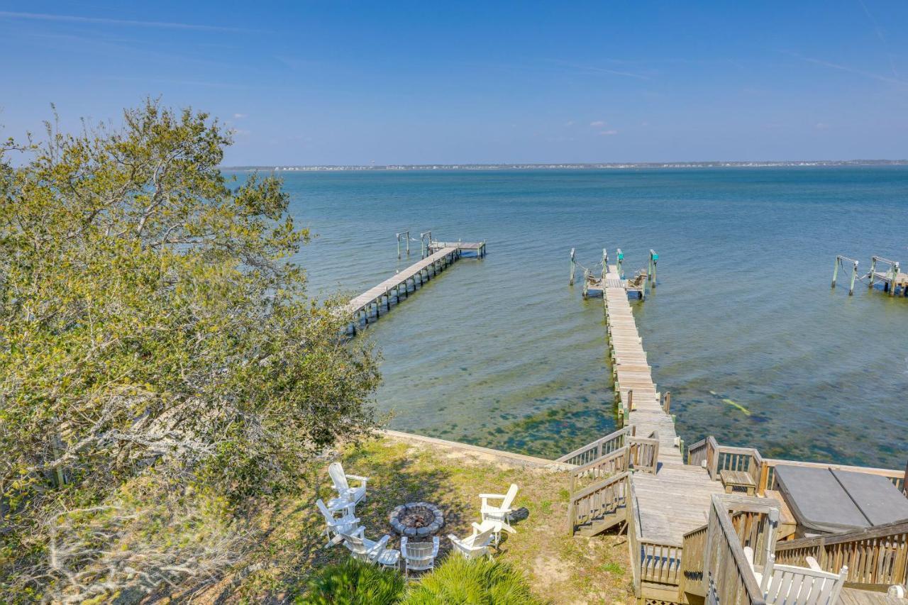 Waterfront Emerald Isle Home With Dock Access! Exterior photo